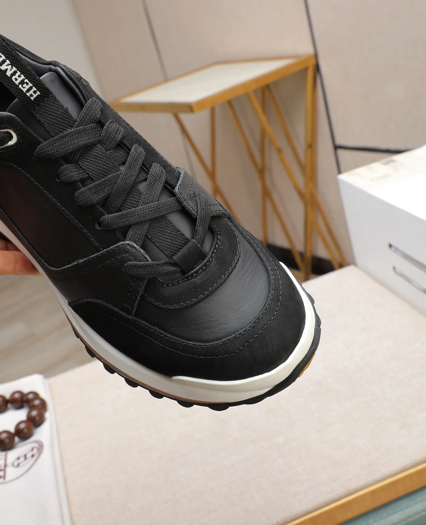 Men's shoes 💰760 Hermes🐴 25ss new autumn and winter products! Classic boot shape + British color matching design, imported calfskin, classic and durable! The original inverted mold last, the ultimate 1:1 shape, and the imported high-end cowhide presents a refined texture! Open the mold to customize the A-grade high-density private mold outsole with luxurious packaging! - Unique quality, 39-44 (38 45 46 customized)